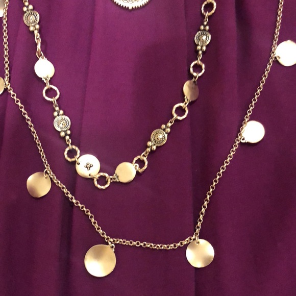 Statement layered necklace. - Picture 4 of 6